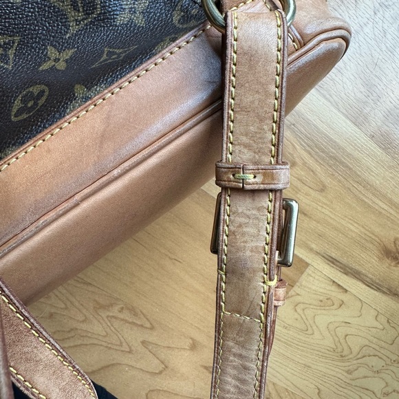 Louis Vuitton Monogram Montsouris MM Backpack (style discontinued by LV) - Picture 7 of 16